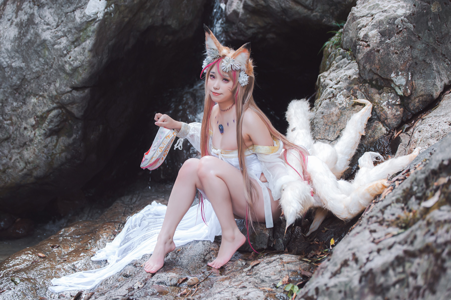 图片[2] - 一北亦北/亦南南南：绝对符合大众口味的二次元cos博主！ - 柒兔瞄