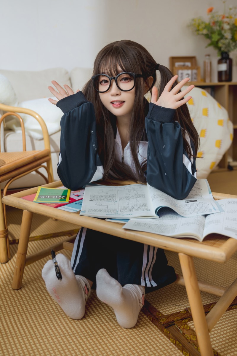 图片[3] - 神沢永莉家庭作业COS，颜值博主魅力无限！ - 柒兔瞄