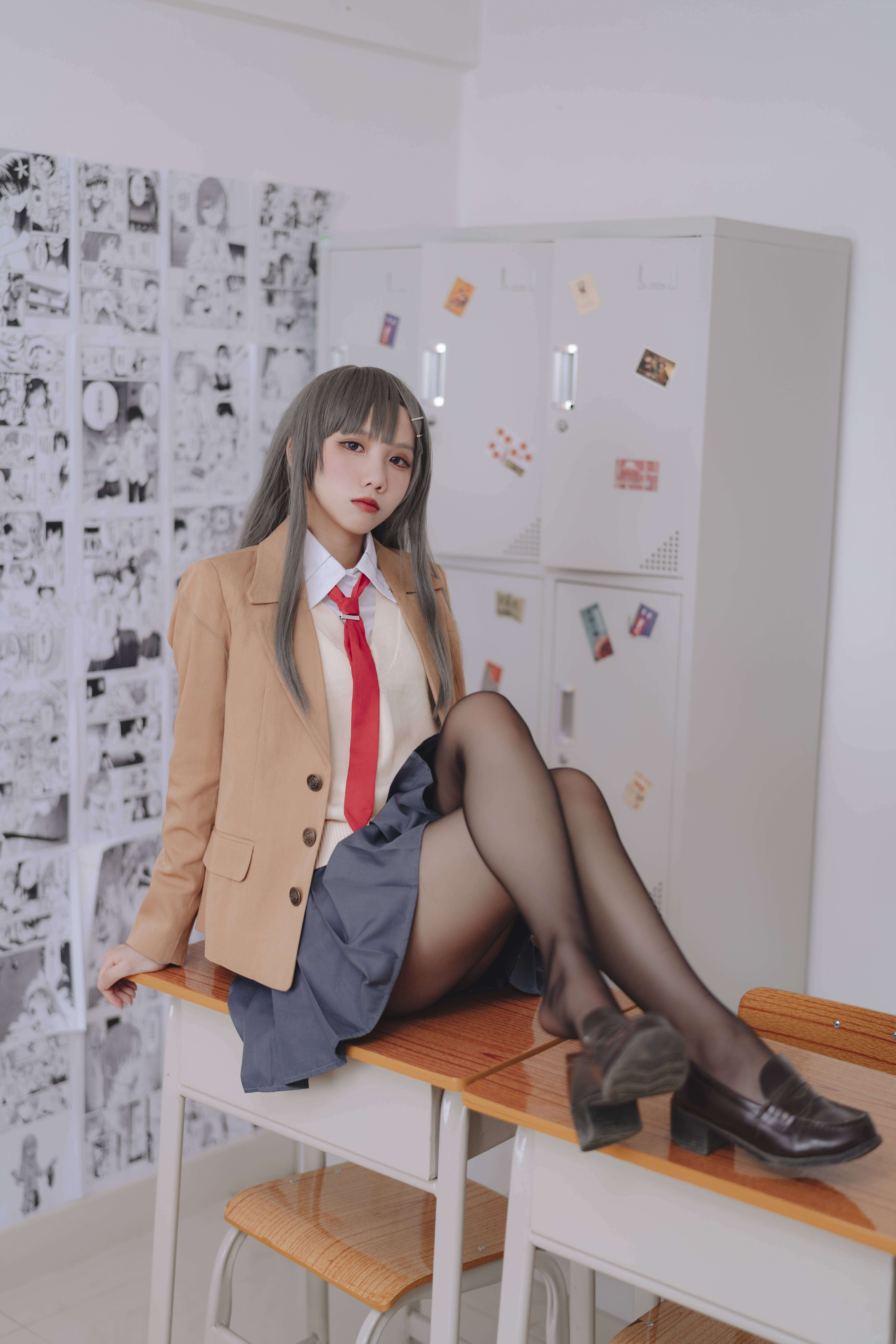 图片[4] - 果咩酱w萌翻人心的【麻衣校服】COS，宠溺不已！ - 柒兔瞄