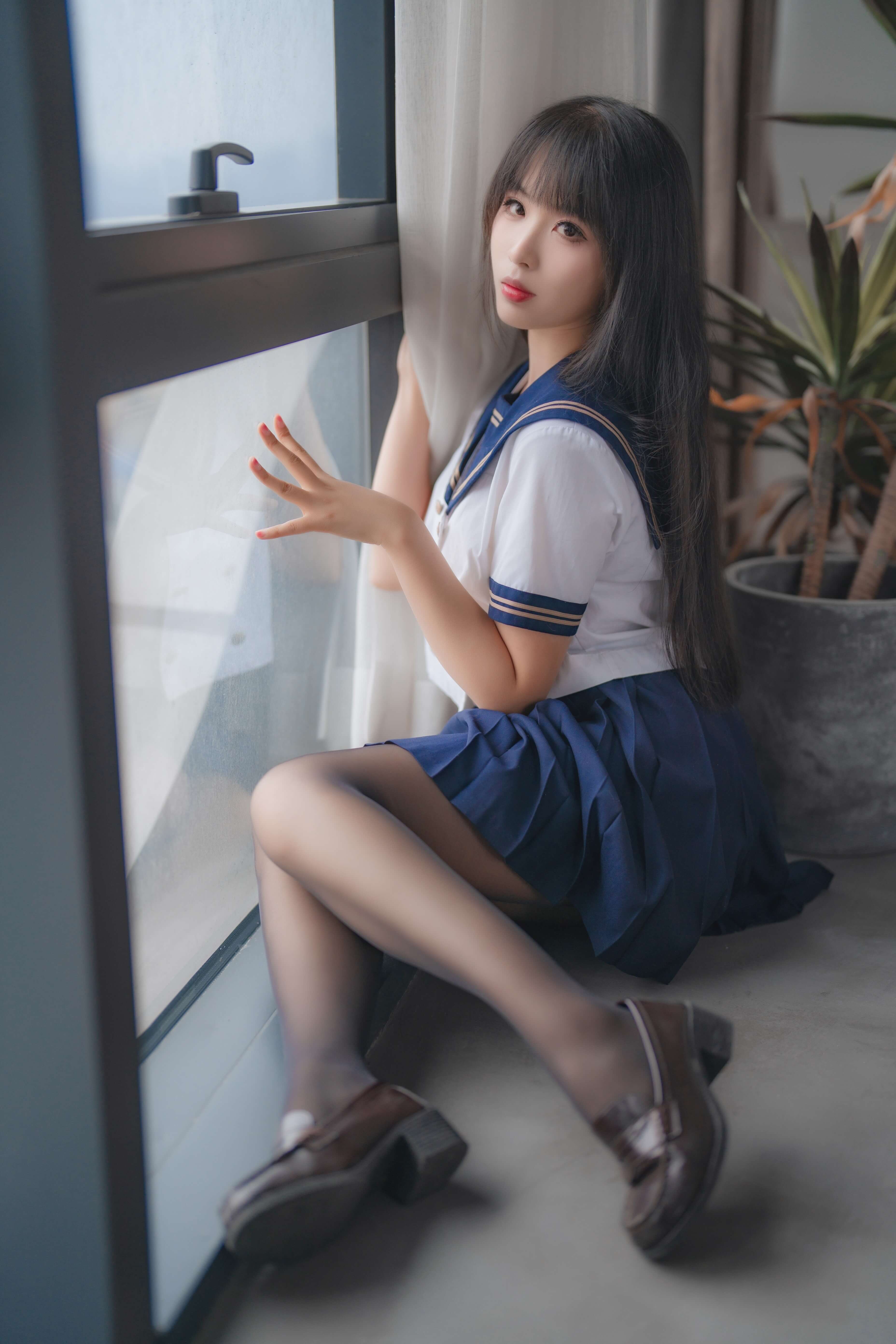 温柔如暖阳的轩萧学姐，一套白色校服COS温暖你的心灵！ - 柒兔瞄