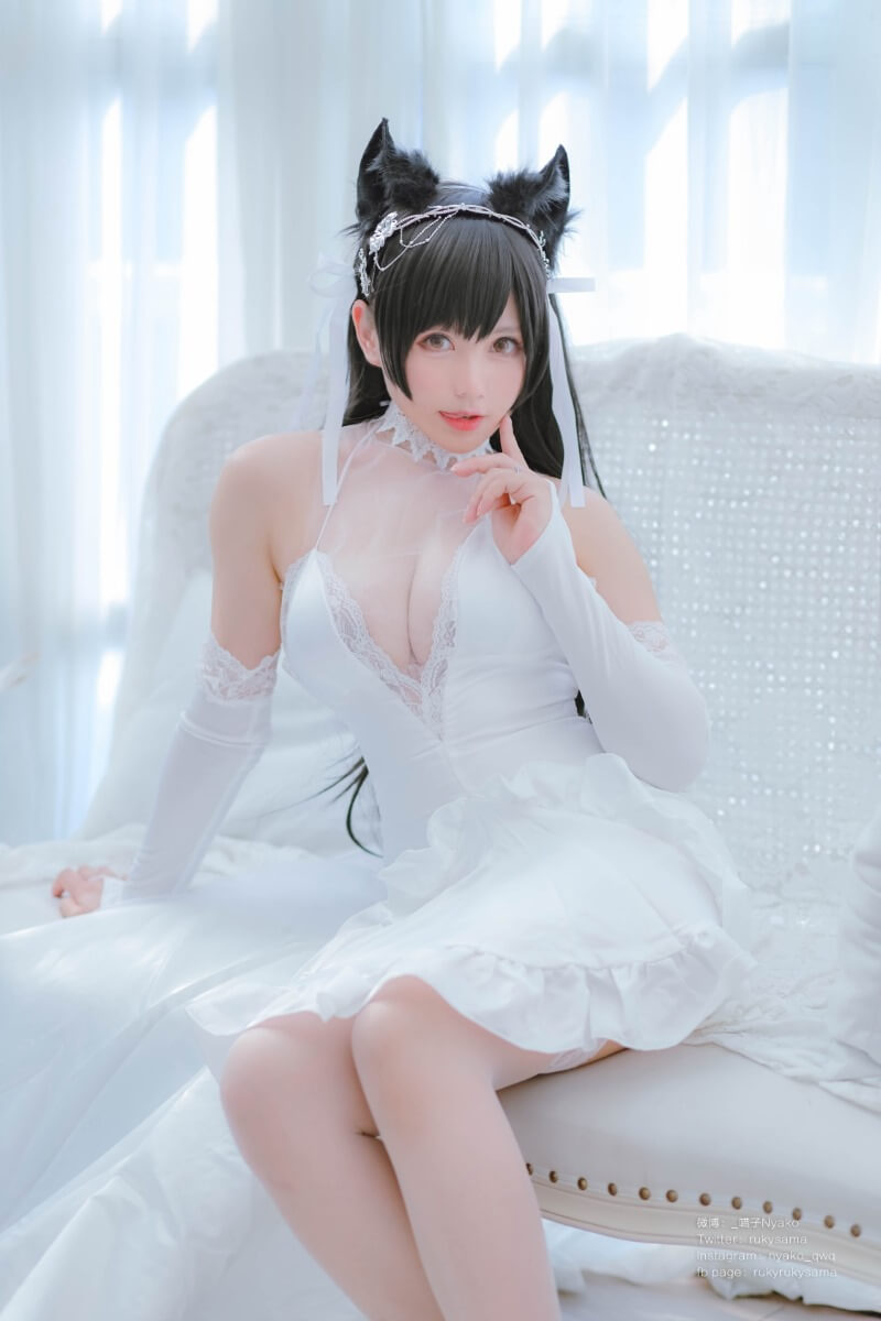 Nyako喵子甜美眼神穿透心扉，爱宕婚纱cos太迷恋！ - 柒兔瞄