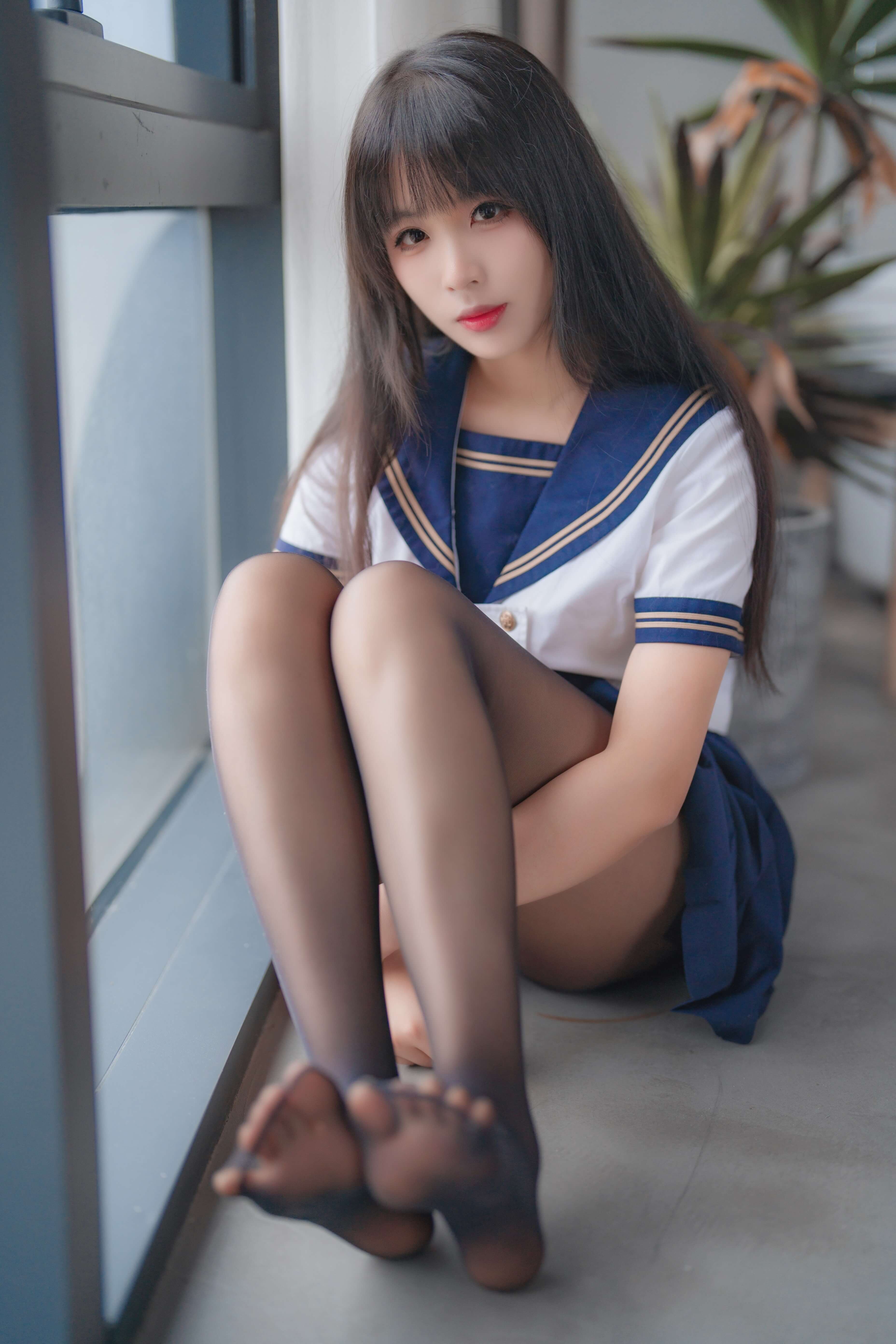 图片[4] - 温柔如暖阳的轩萧学姐，一套白色校服COS温暖你的心灵！ - 柒兔瞄