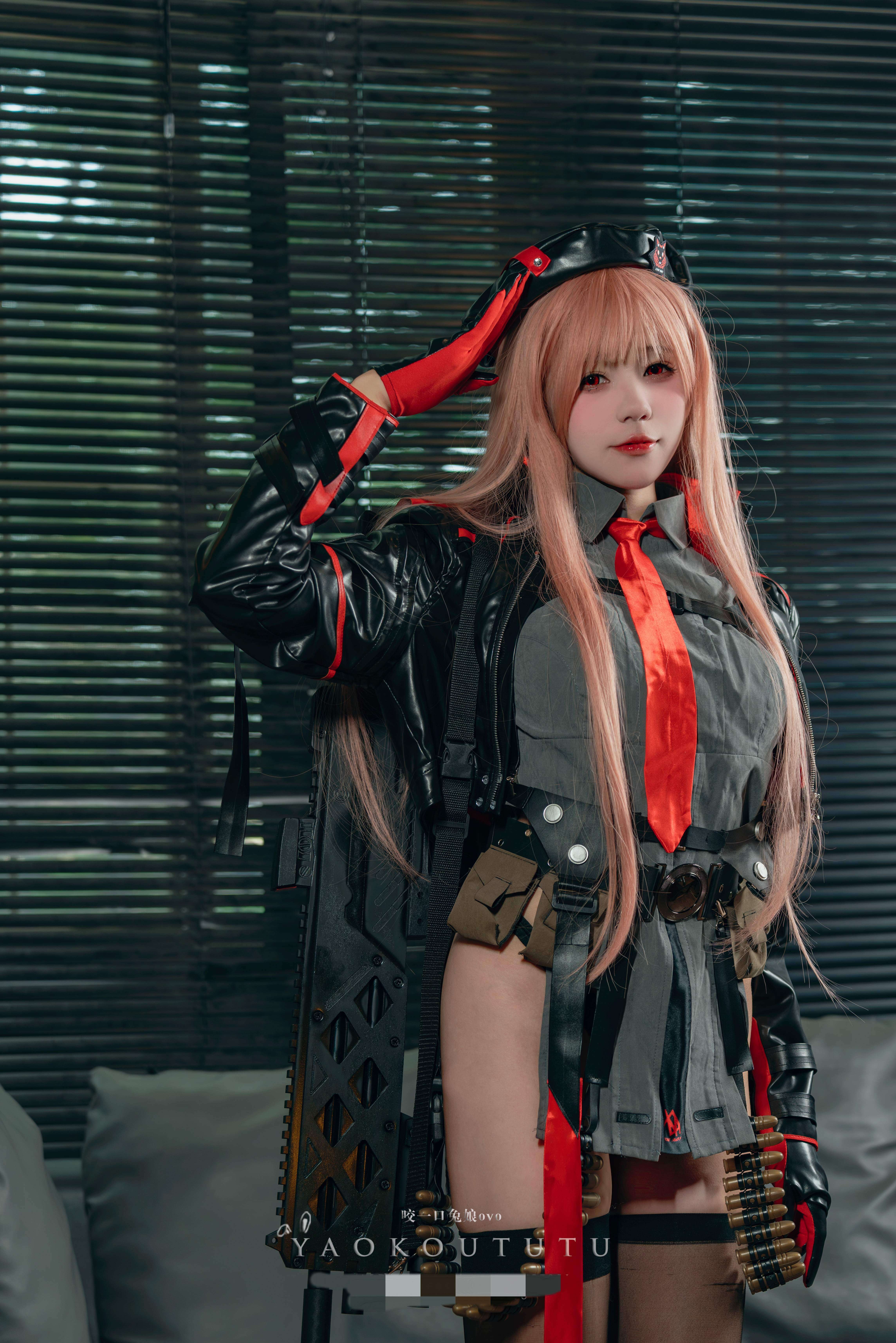 咬一口兔娘cos新作品《小剧场》，甜蜜恋爱女友LOOK - 柒兔瞄