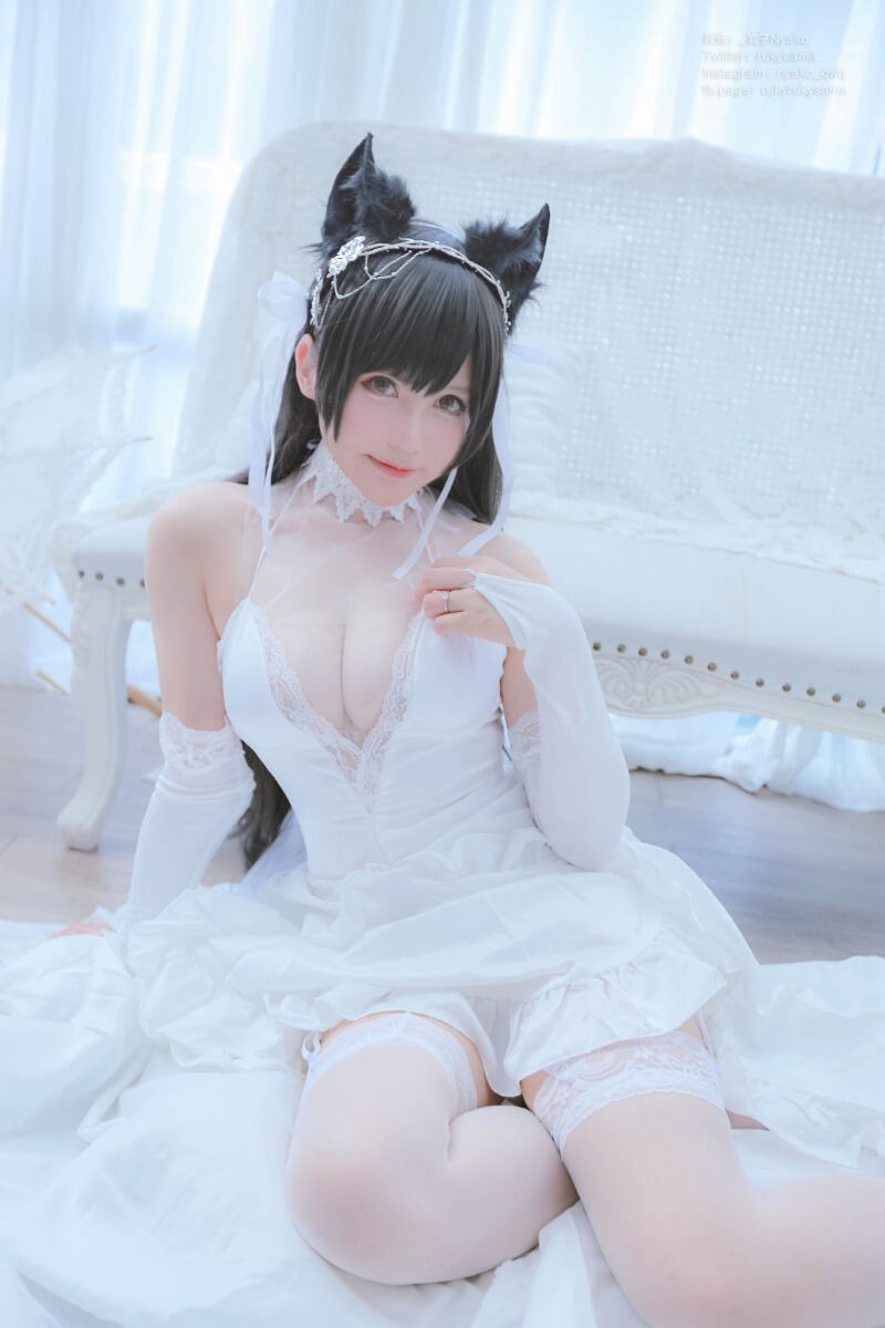 图片[2] - Nyako喵子甜美眼神穿透心扉，爱宕婚纱cos太迷恋！ - 柒兔瞄